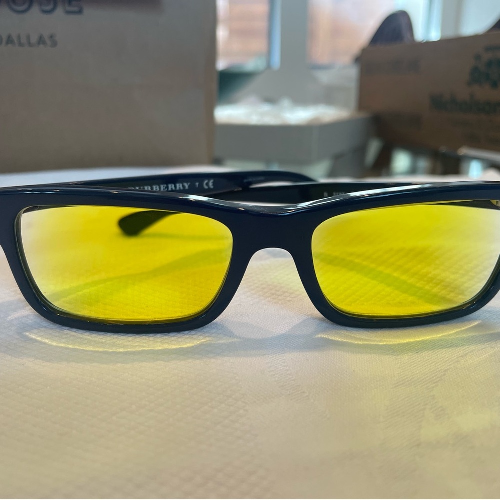 Burberry yellow lenses blue glasses - Picture 7 of 8